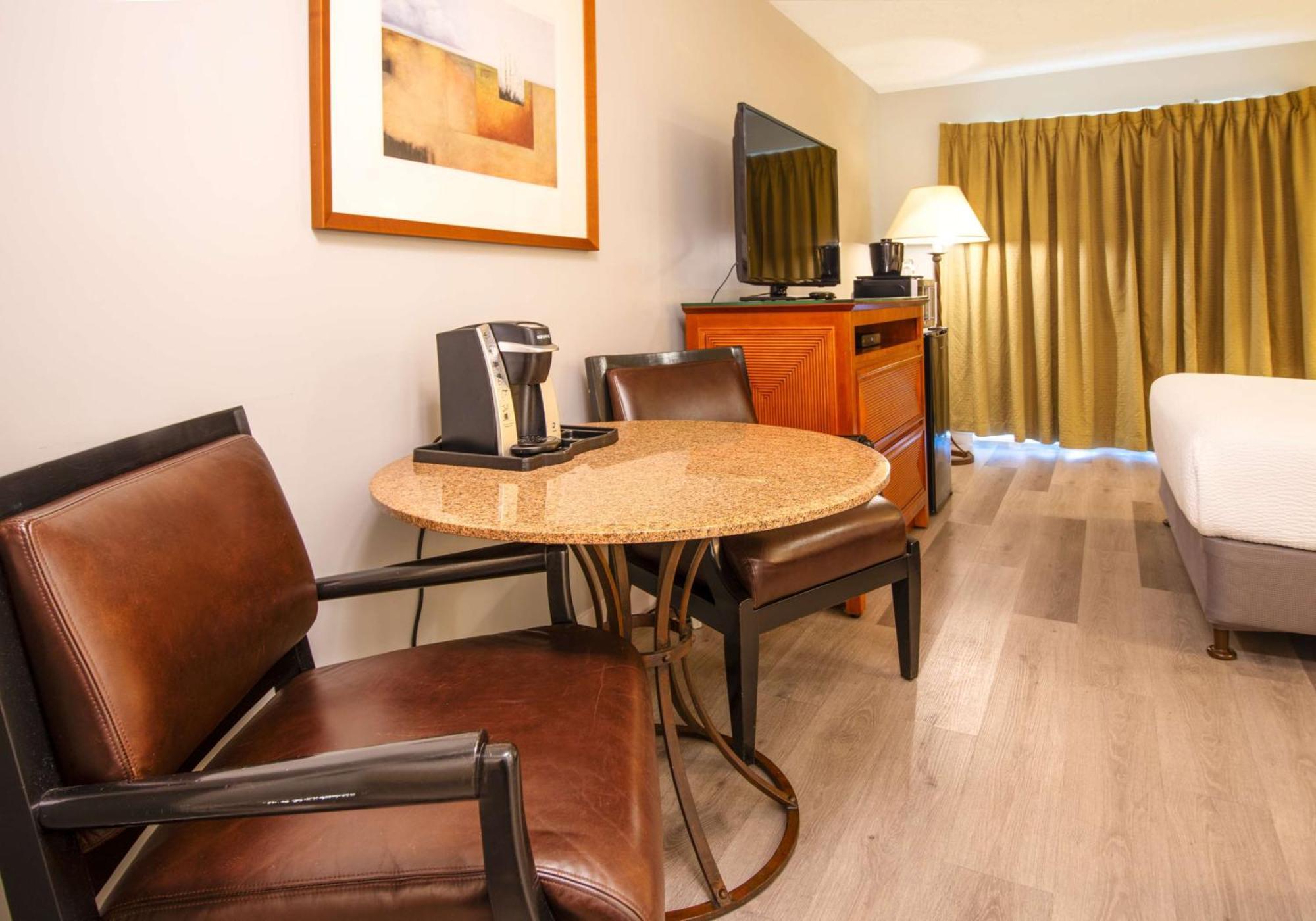 Coast Parksville Hotel ภายนอก รูปภาพ