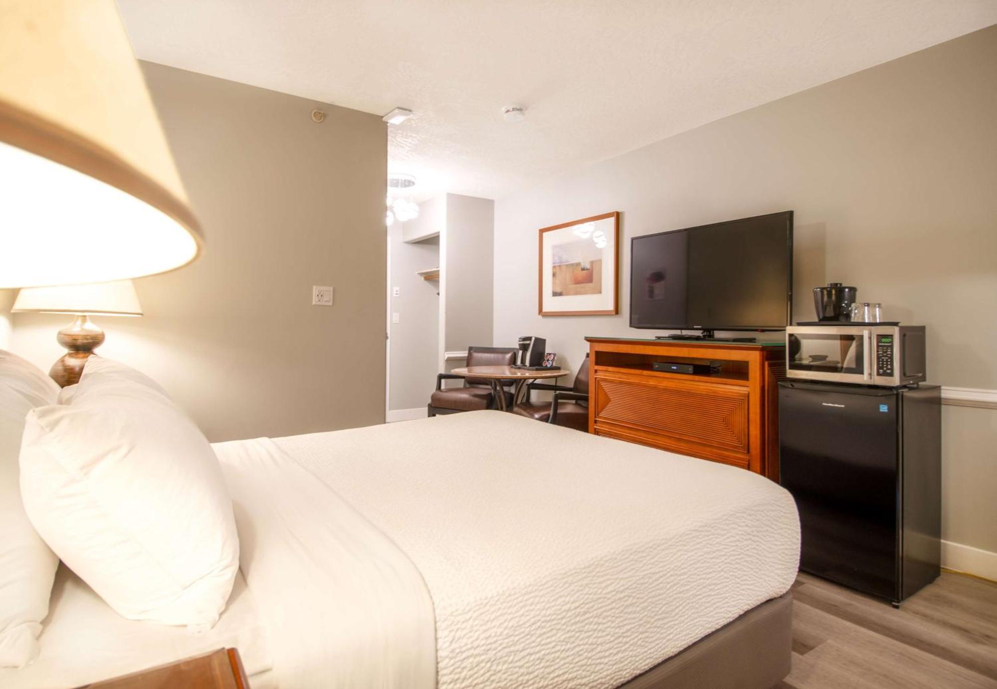 Coast Parksville Hotel ภายนอก รูปภาพ