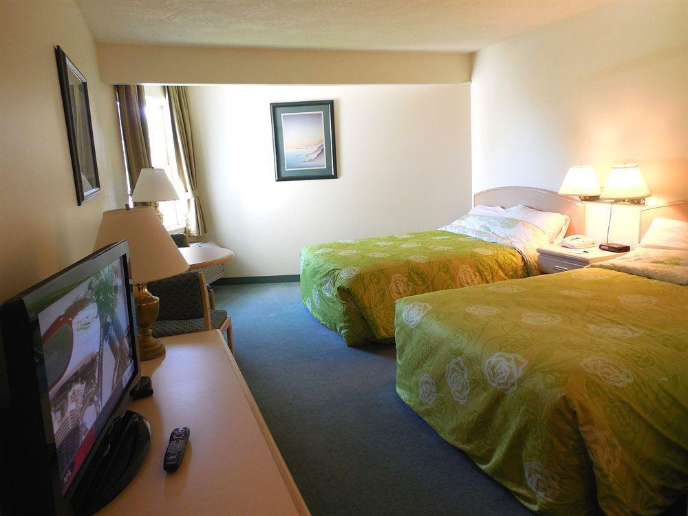 Coast Parksville Hotel ภายนอก รูปภาพ