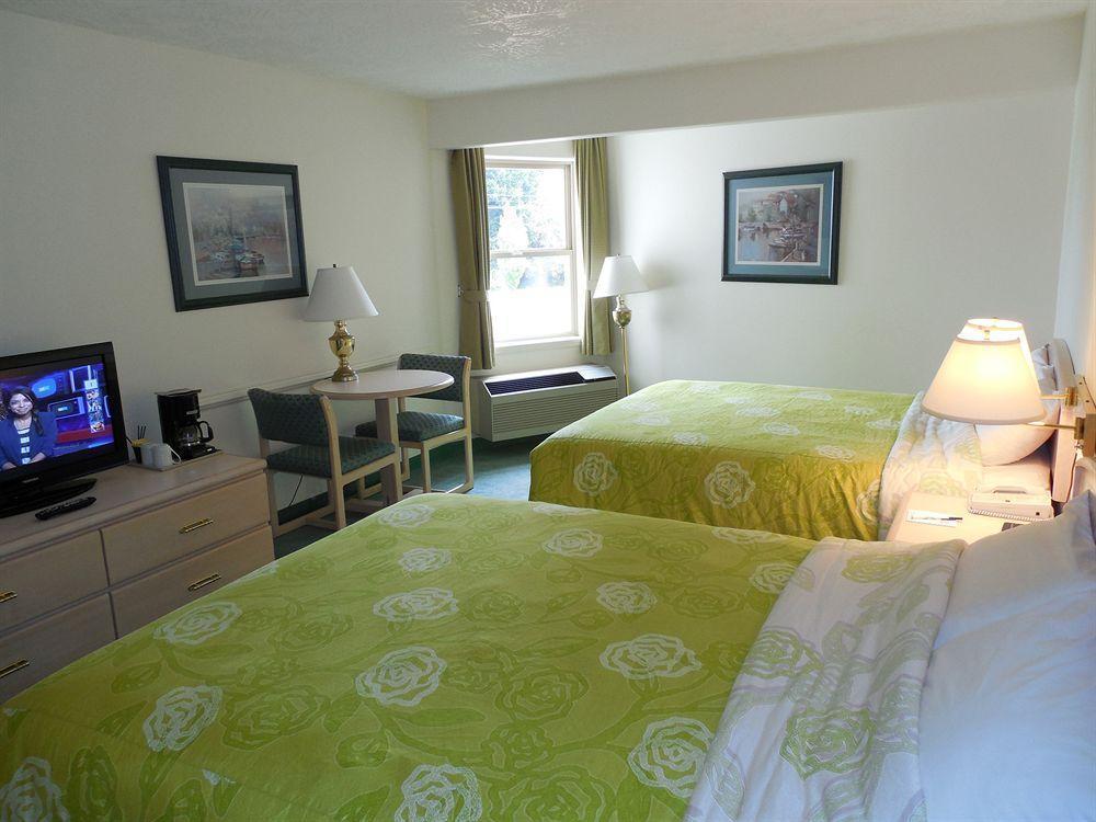 Coast Parksville Hotel ภายนอก รูปภาพ